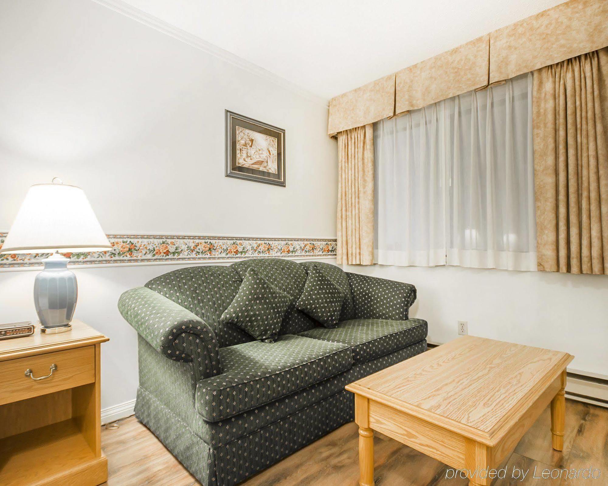 Econolodge - Келоуна Екстер'єр фото